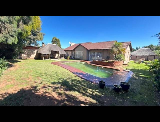 3 BEDROOM HOUSE FOR SALE IN WITFIELD